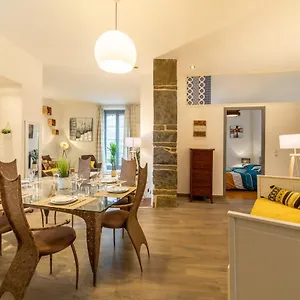 https://le-contemporain-hyper-centre-8-pers.hotels-rhonealpes.com